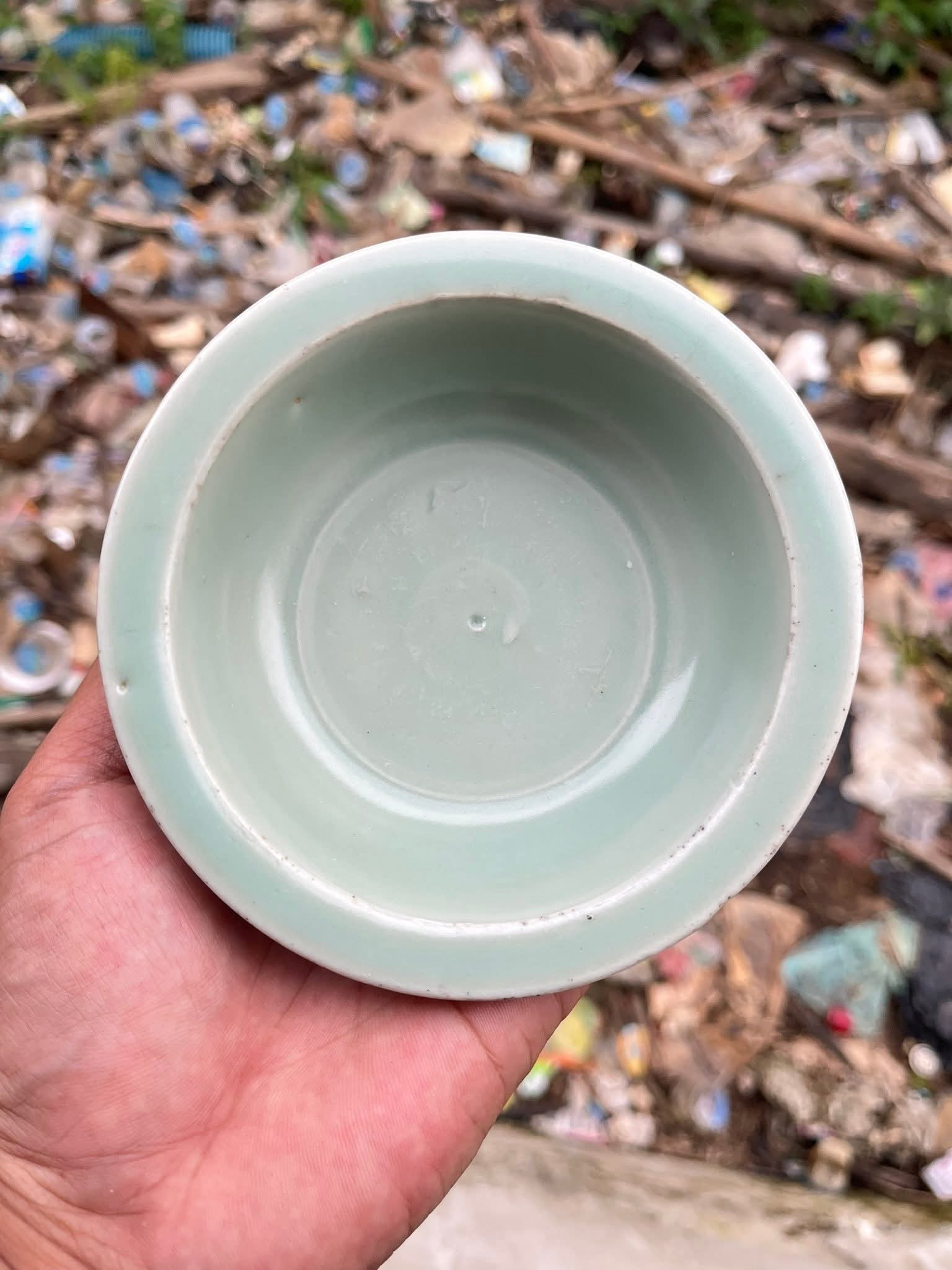 Song Dynasty Era Chinese Celadon Plate | ArtefactsHunter