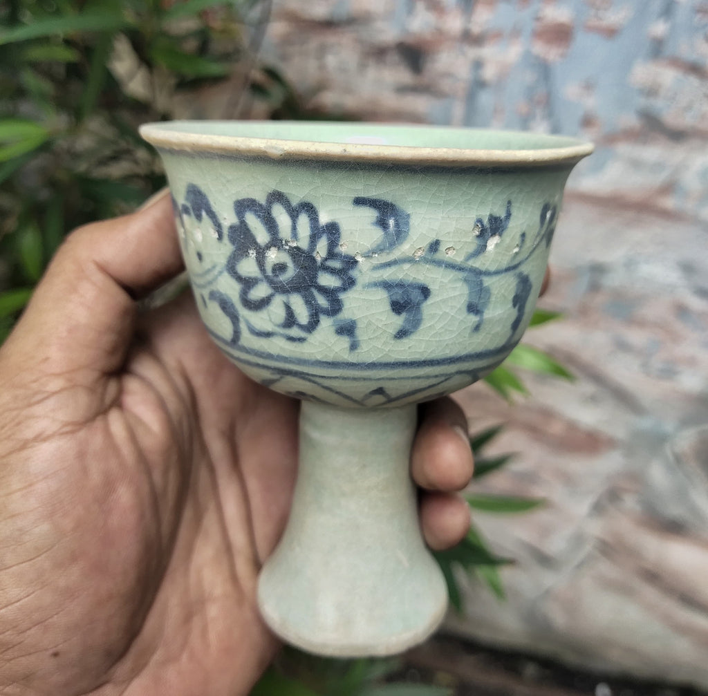 Ming Dynasty Era Stem Cup - Chinese Porcelain Collector Piece | ArtefactsHunter