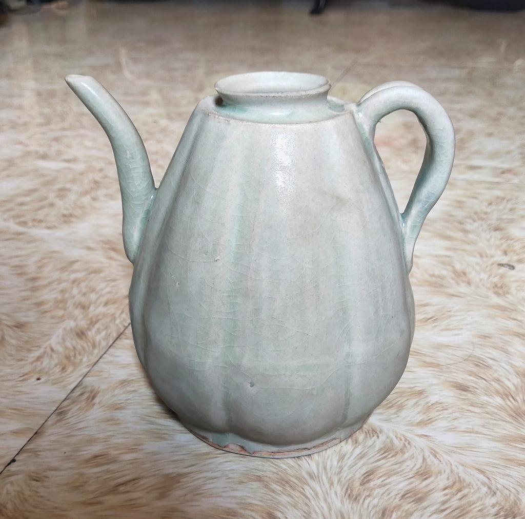Chinese porcelain | Estimated Song | White Ewer 15 cm