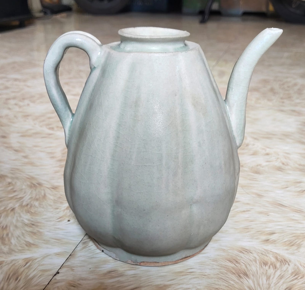 Chinese porcelain | Estimated Song | White Ewer 15 cm