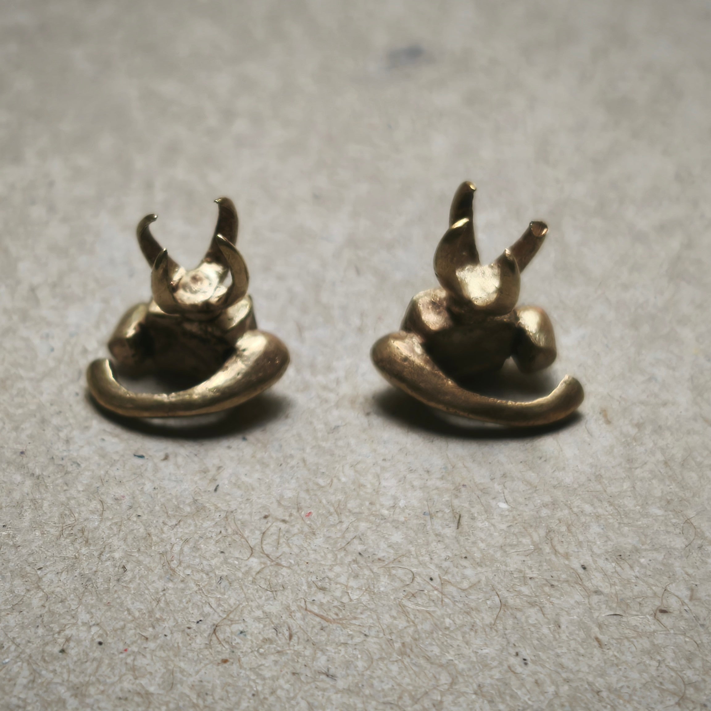 Pair of Ancient Javanese Gold Ear Clips - Majapahit/Airlangga Era | ArtefactsHunter