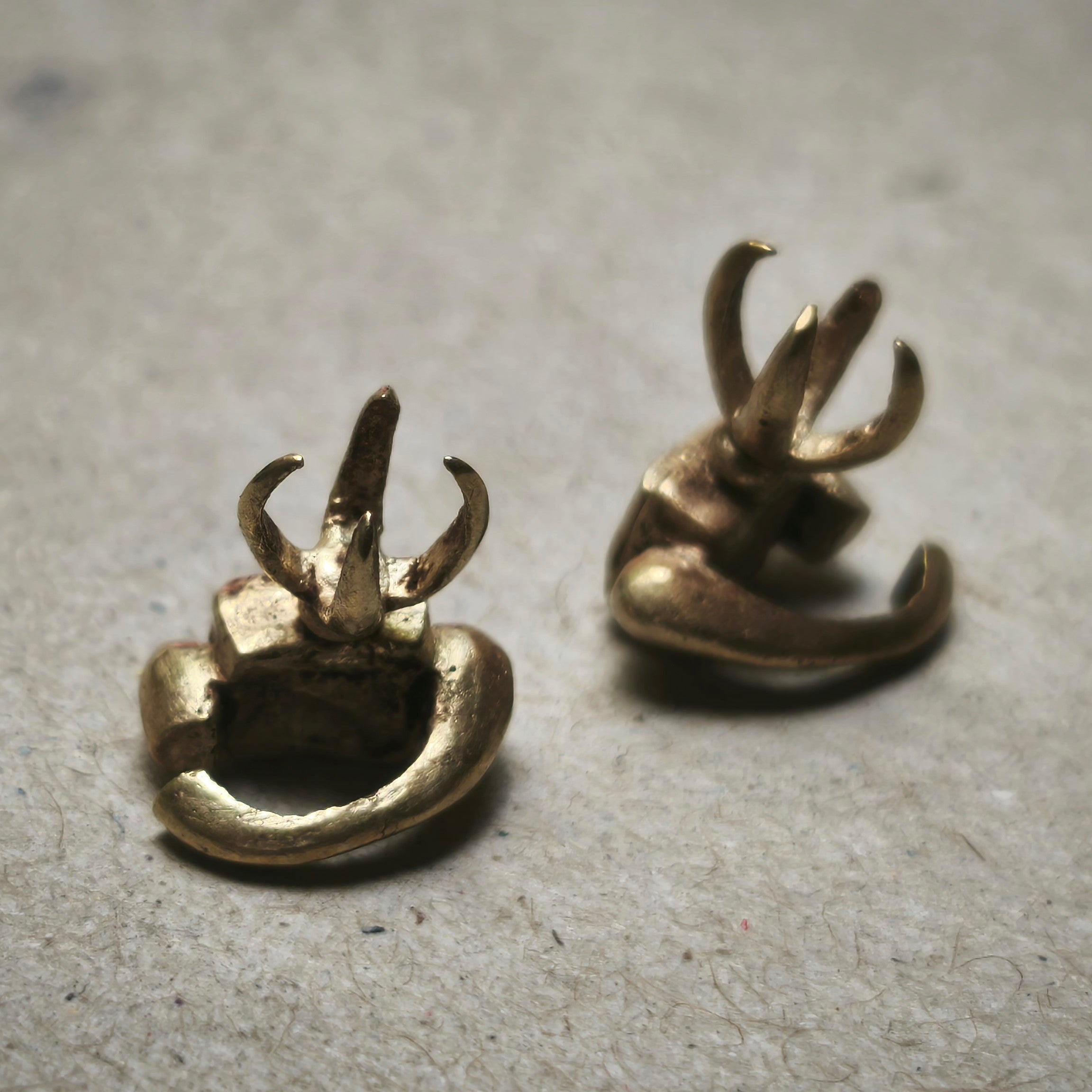 Pair of Ancient Javanese Gold Ear Clips - Majapahit/Airlangga Era | ArtefactsHunter