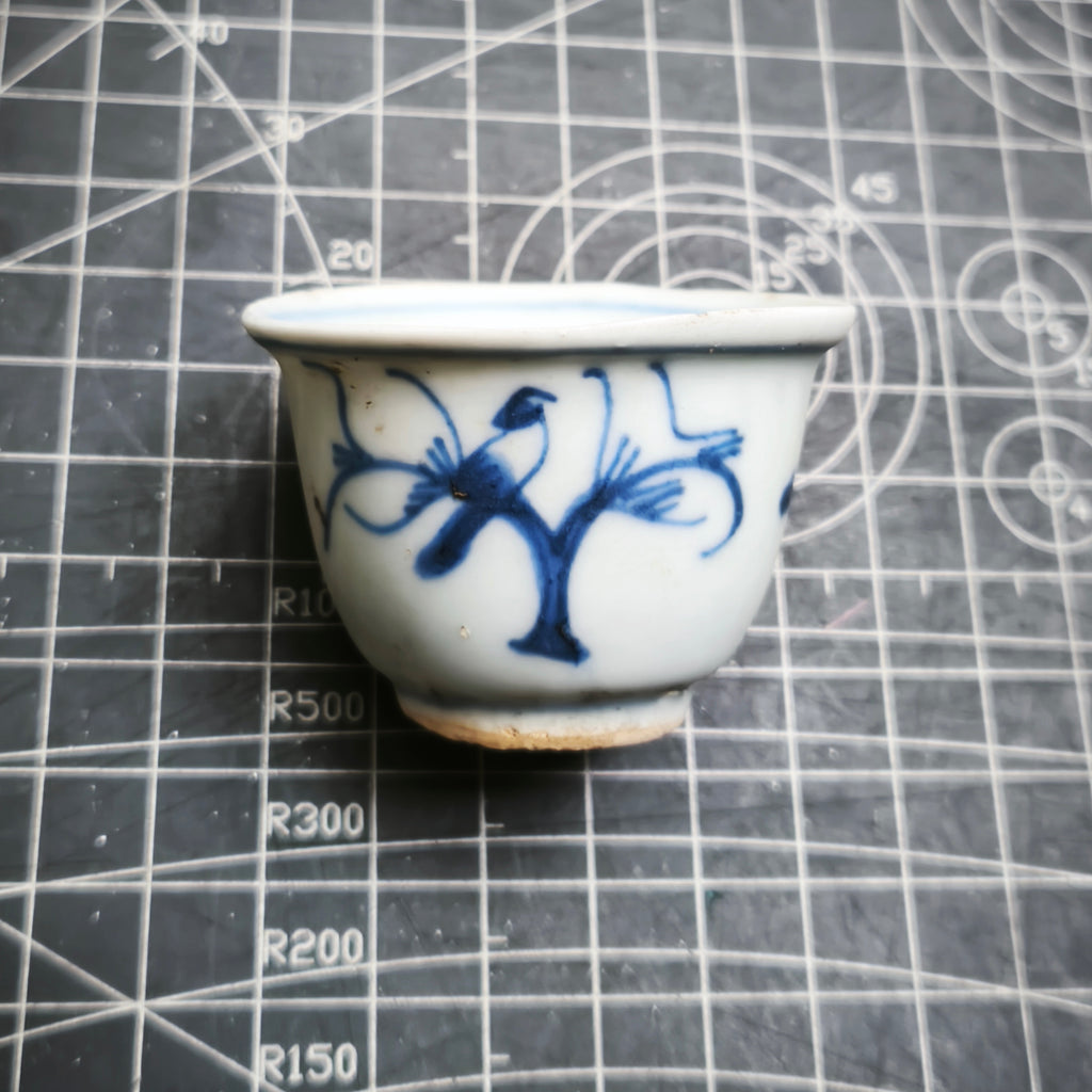 Ming Dynasty Porcelain Drinking Cup | ArtefactsHunter