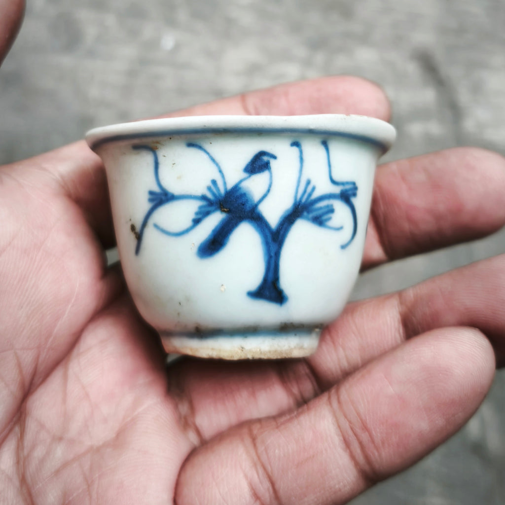 Ming Dynasty Porcelain Drinking Cup | ArtefactsHunter