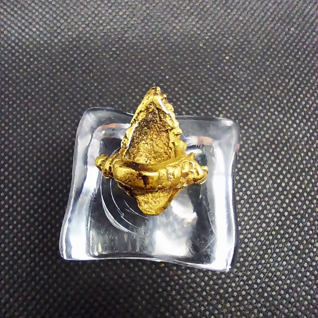 Ancient Javanese Gold Earpiece figurine back view