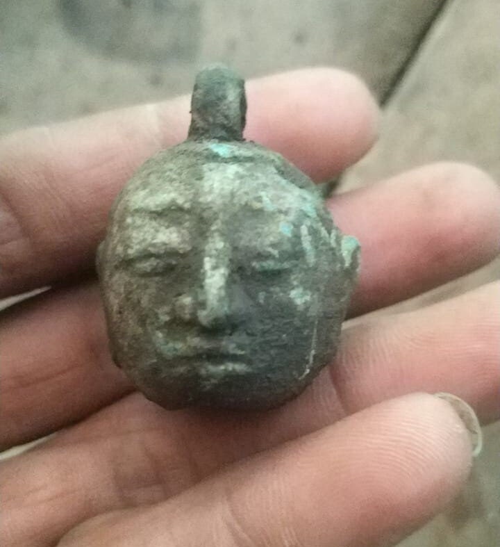 Javanese Bronze Buddha Head Amulet - Uncleaned Metal Detecting Find | ArtefactsHunter