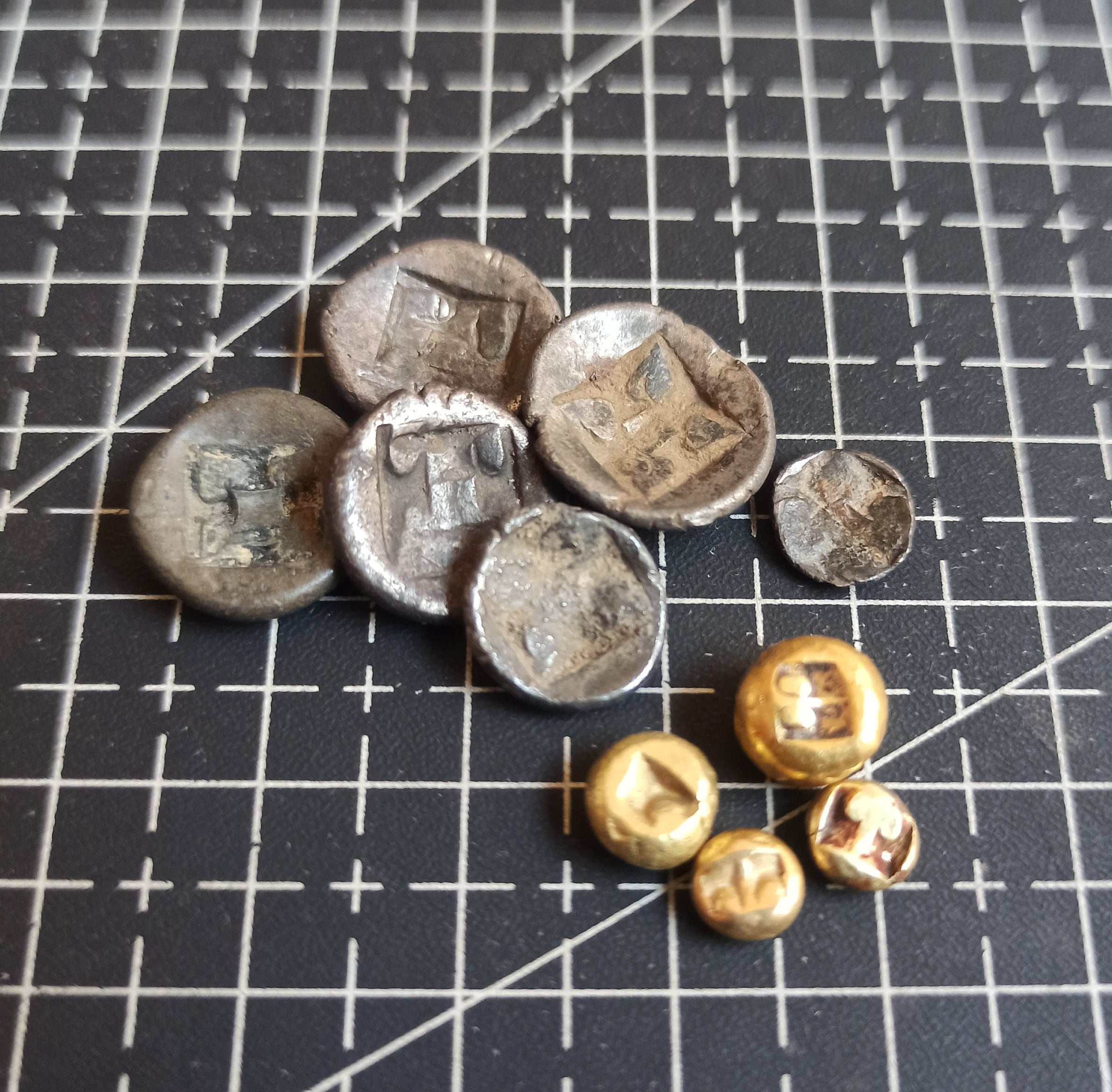 Javanese Kingdom Coins Gold Silver Bronze Majapahit Mataram | ArtefactsHunter