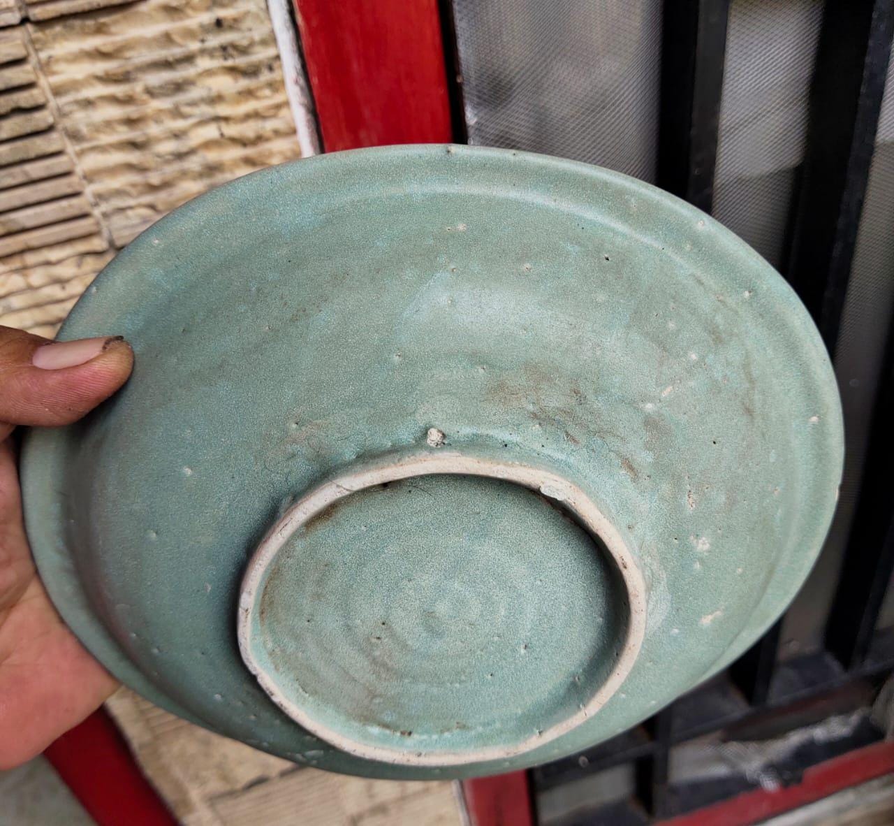 Song Dynasty Chinese Celadon Plate  | ArtefactsHunter