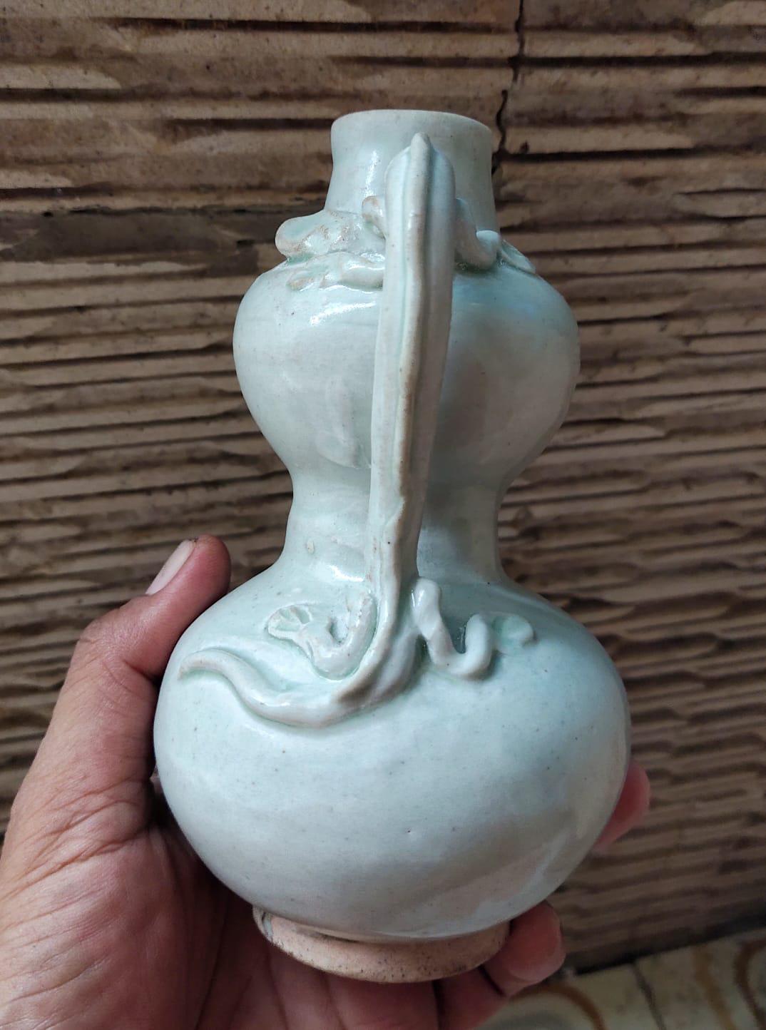 Song Dynasty Chinese Porcelain Ewer | ArtefactsHunter