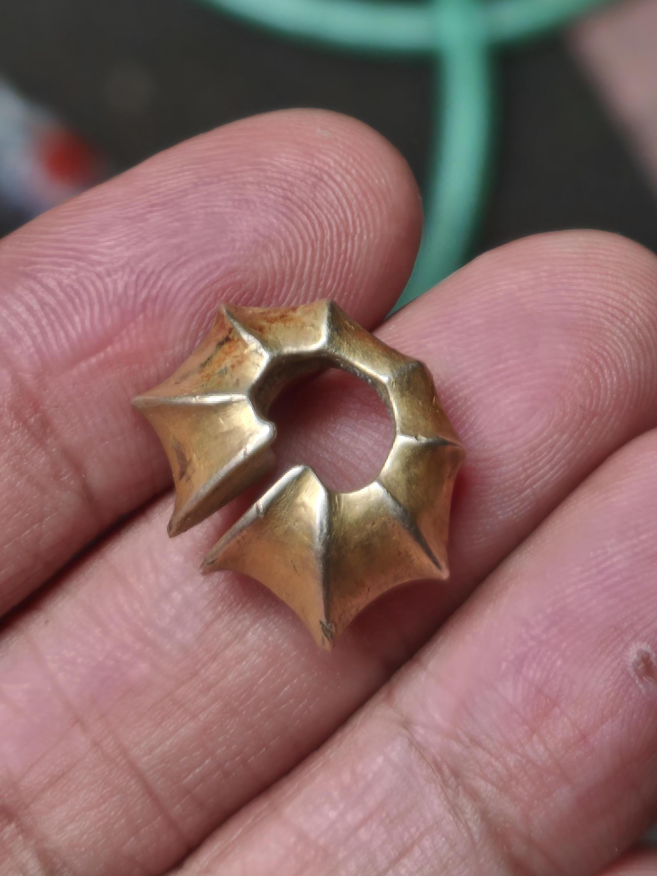 Javanese Gold Keloh Ear Clip - Majapahit/Airlangga Period | ArtefactsHunter