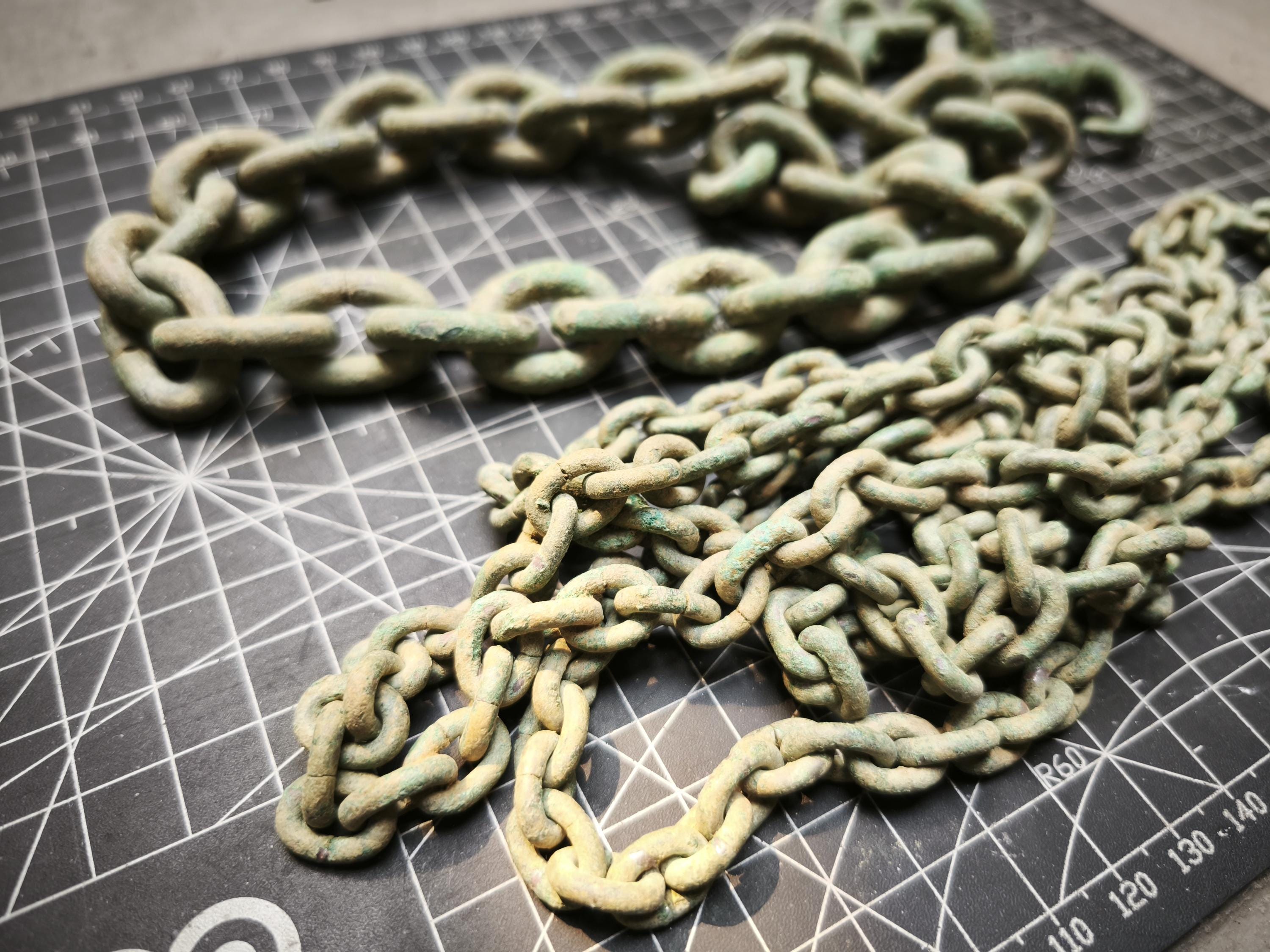 Ancient Greenish-brown silver alloy chain